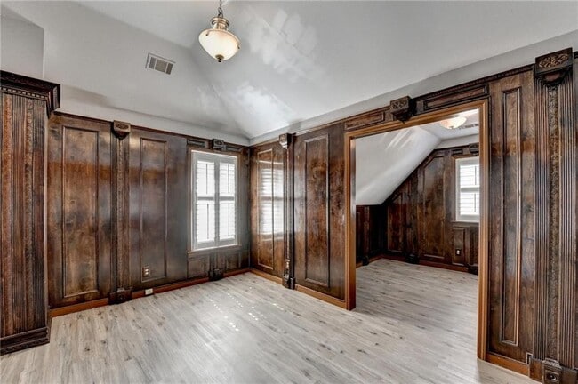 Building Photo - 2072 Fairport Way