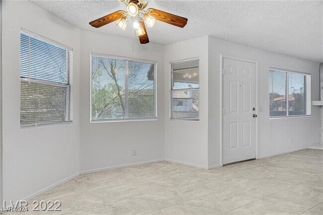 Building Photo - 1400 Cinder Rock Dr