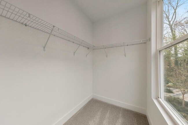 Building Photo - 515 Motivation Cir NW