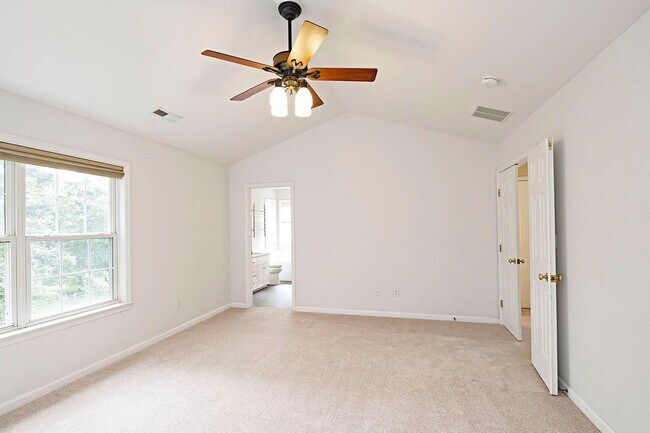 Building Photo - Pet-Friendly N. Albemarle Home With Fenced Yard