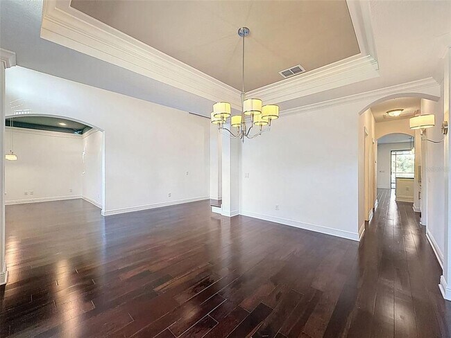 Building Photo - 10701 Laurel Vista Way