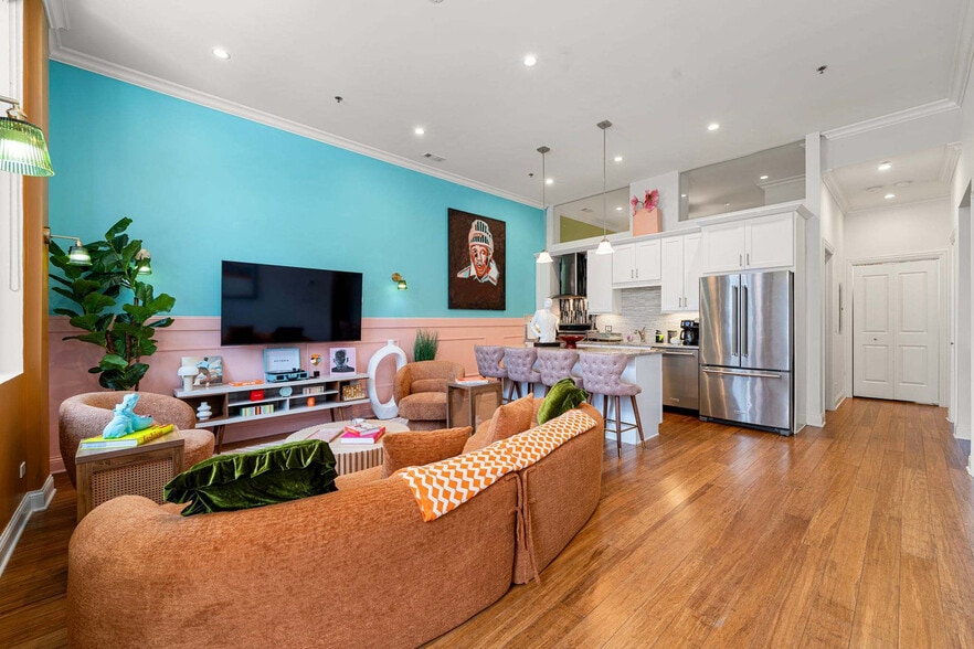 Building Photo - 33 S Ashland Ave