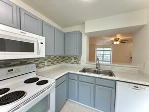 Building Photo - 533 S 450 E