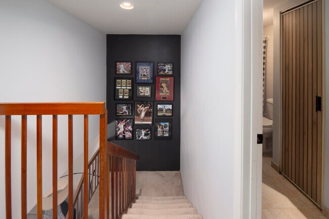Building Photo - 2980 SW Sunset Trace Cir
