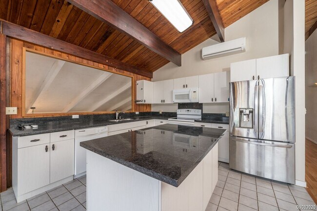 Building Photo - Large 4 Bedroom 3 Bath in Ahuimanu - Pet Negotiable $4950 47-500 Henoheno