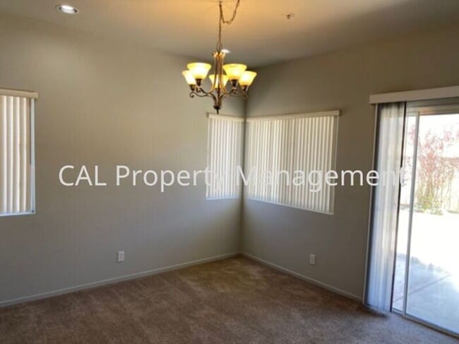 Building Photo - 3 Bedroom home in Gated Community of Las P...