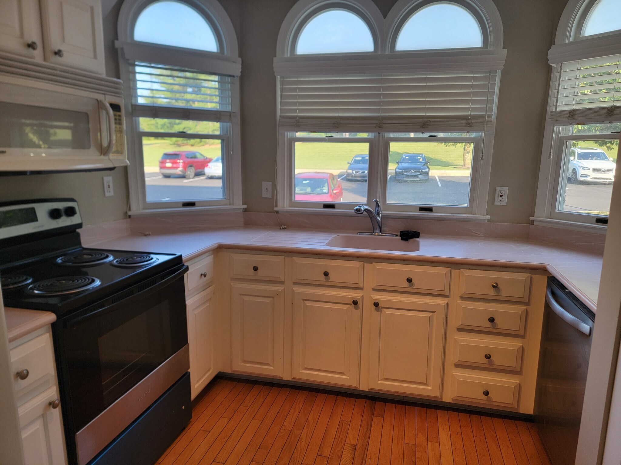 Kitchen - 1417 Kathleen Ct