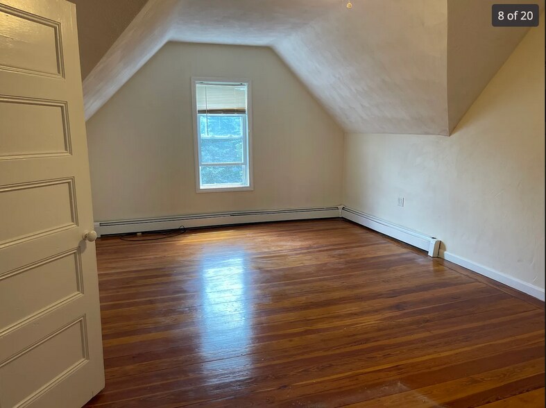 Building Photo - 452 Broadway