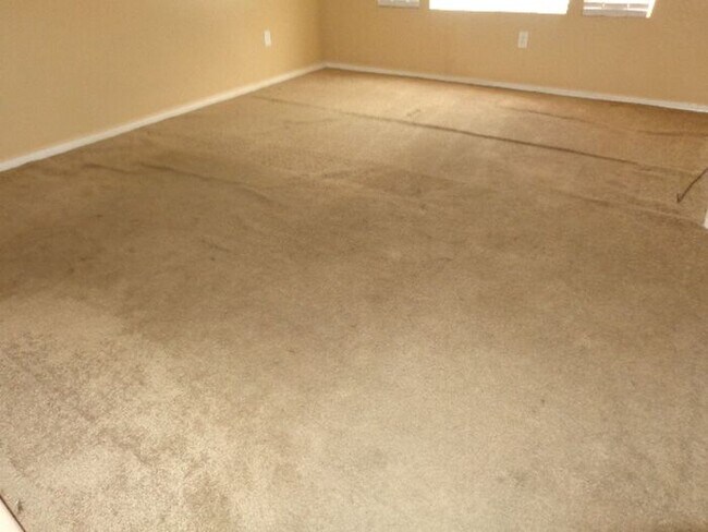 Building Photo - 3 bedroom 2.5 Bath in East Mesa