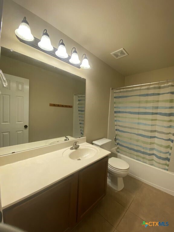 Building Photo - 7105 Golden Oak Ln