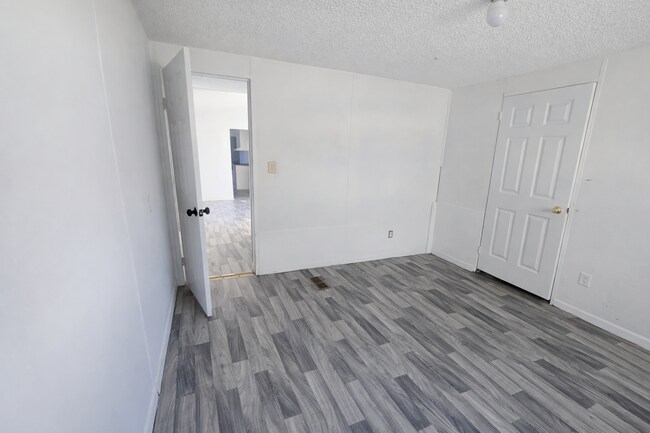 Building Photo - 110 Deborah Dr