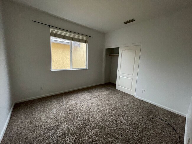 Building Photo - 1513 Sturm Dr