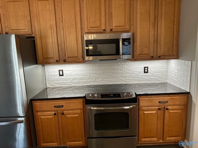 Building Photo - 110 Chelsea Park Row