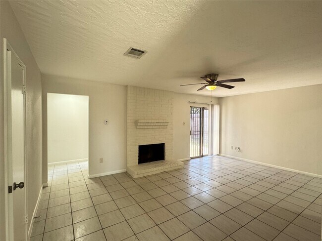 Building Photo - 10942 Beacave Bend Ct