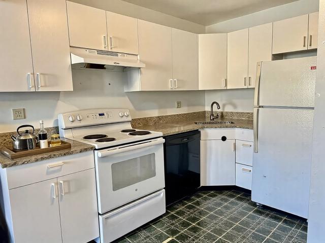 Primary Photo - 2 bedroom in Brookline MA 02446