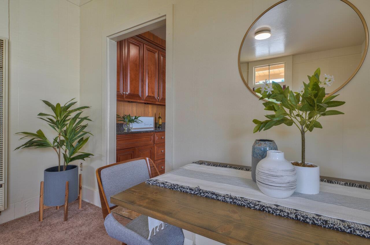 Dining - 750 Laurel Ave