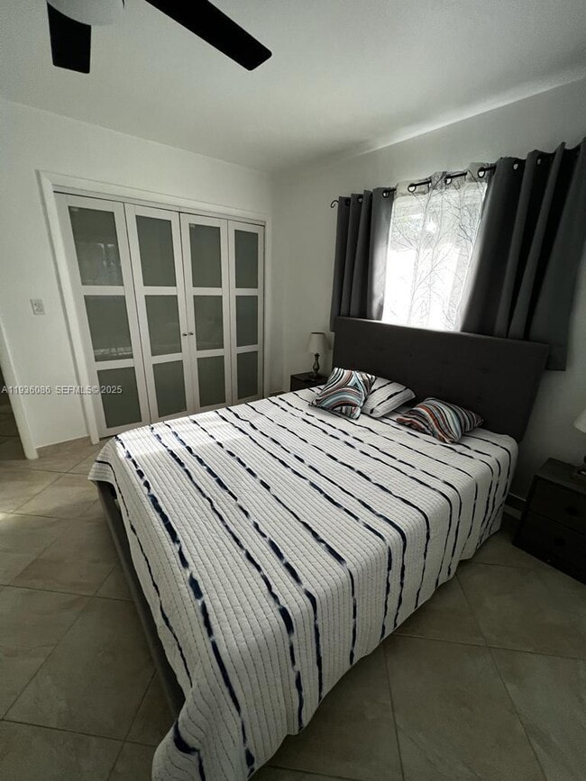 Building Photo - 3324 Lakeview Blvd