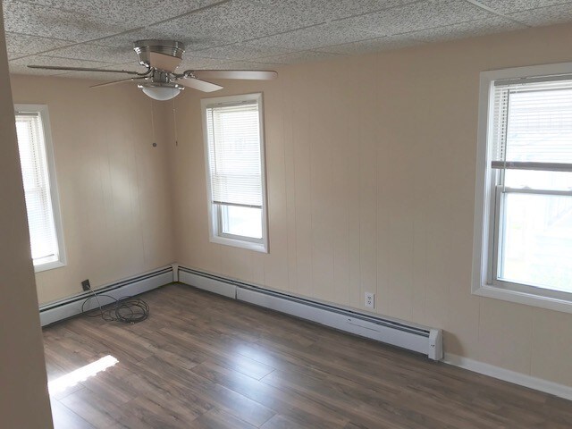 Building Photo - 104 Hill Ave