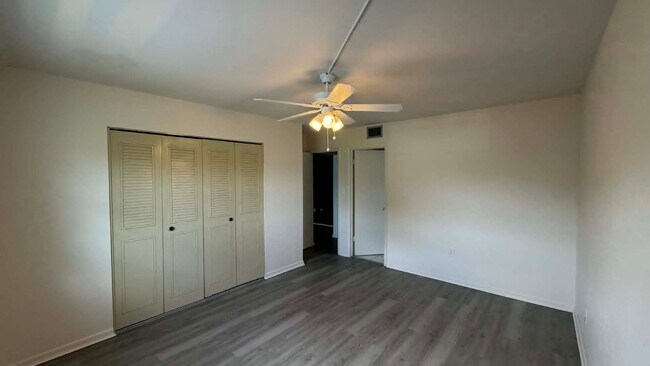 Building Photo - FIRST MONTHS RENT FREE!!! Beautiful 2 MASTER SUITE CONDO in Central Ft. Myers with Over 1200 Sqft.