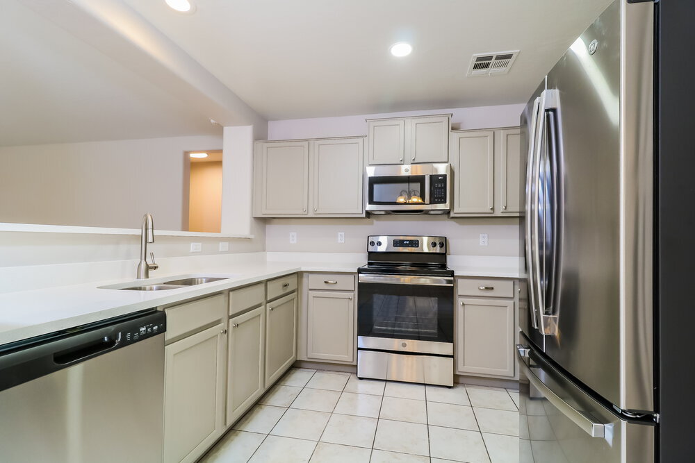 Building Photo - 10043 N 115th Dr