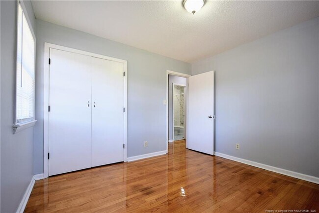 Building Photo - 5330 Plateau Ct