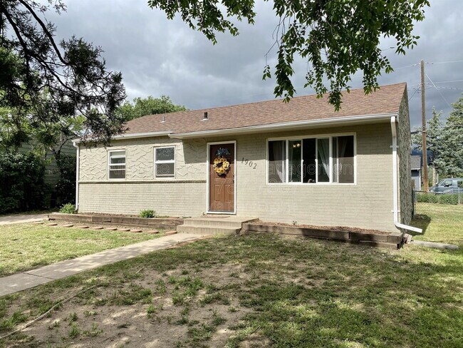 Building Photo - 1902 S Franklin Ave