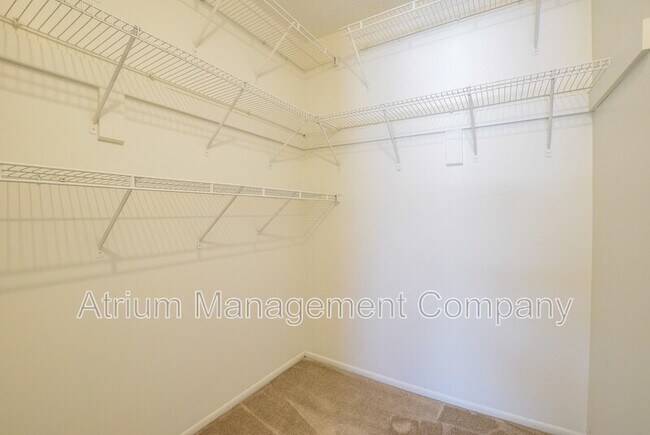 Building Photo - 6124 Curry Ford Rd