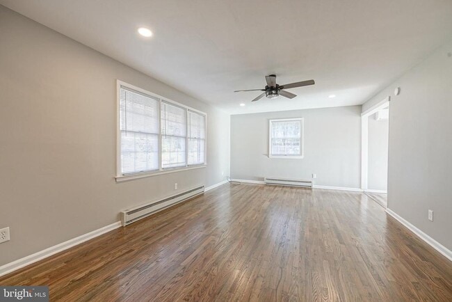Building Photo - 123 Thies Rd