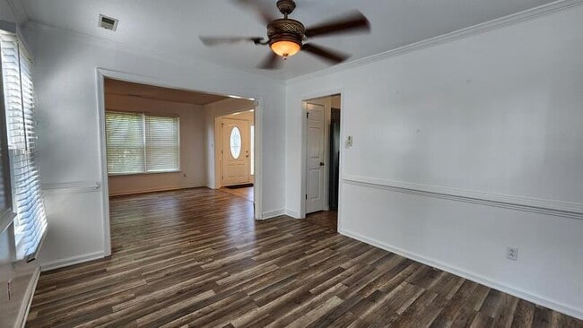 Building Photo - 1585 Devon Way