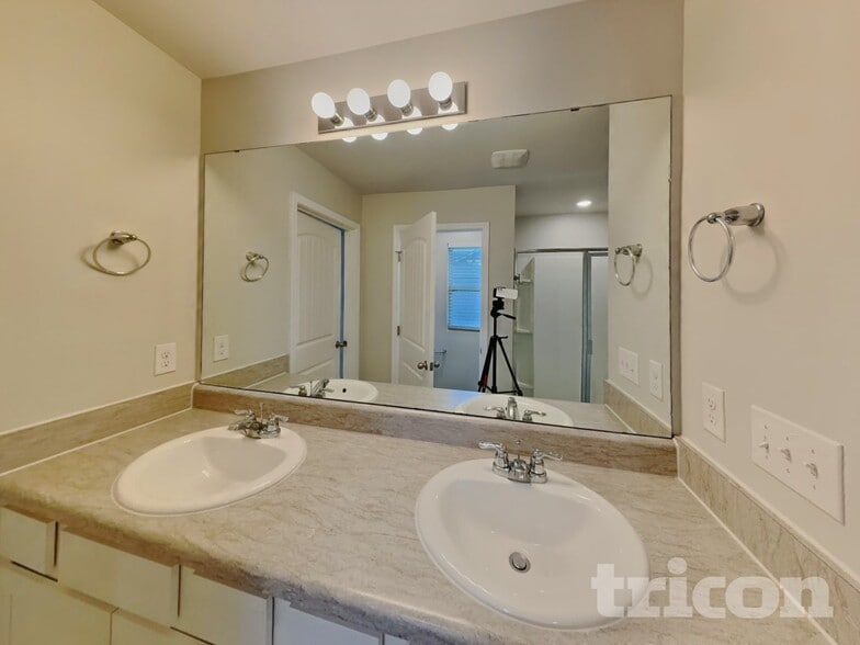 Building Photo - 8012 Craighead Dr