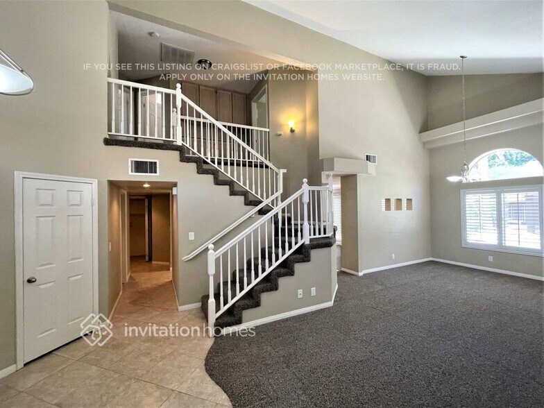 Building Photo - 39907 Wild Canary Ln