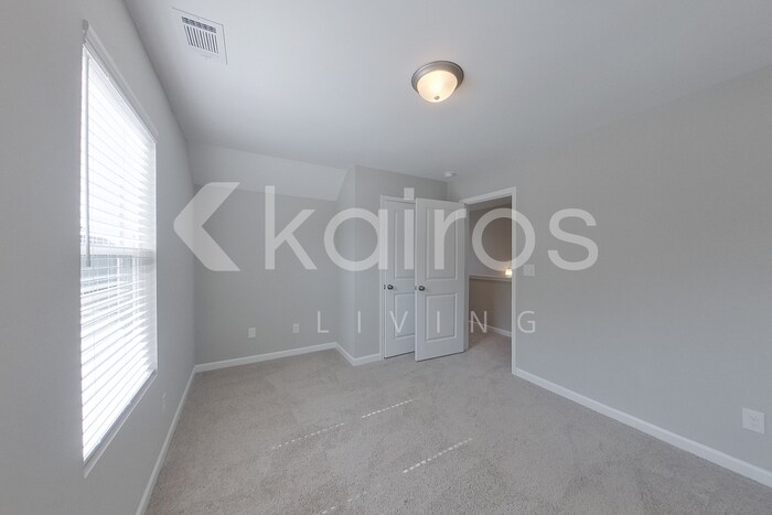 Building Photo - 5031 Cobalt Fls Bnd
