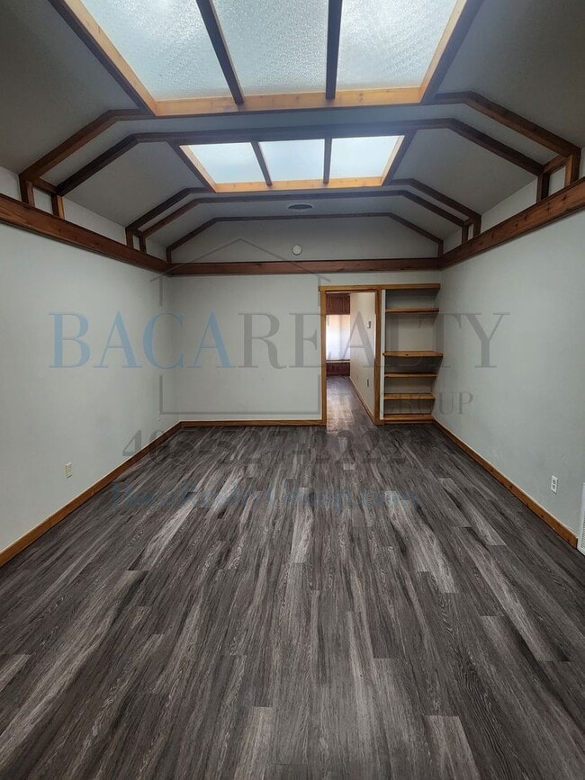 Building Photo - 1BR 1BA Apartment off of Main St, Purcell