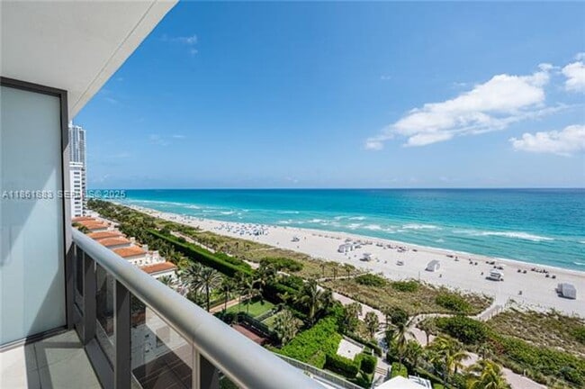 Building Photo - 5875 Collins Ave