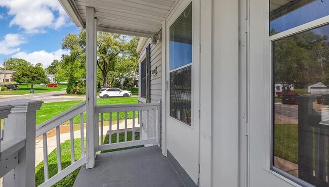 Building Photo - 35 St Sebastian Ln