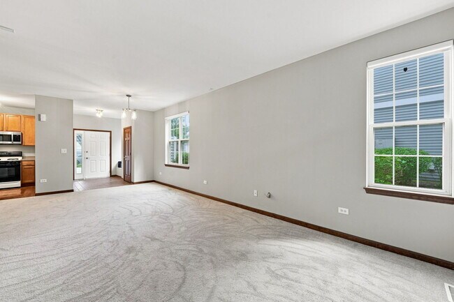 Building Photo - 2532 Oneida Ln