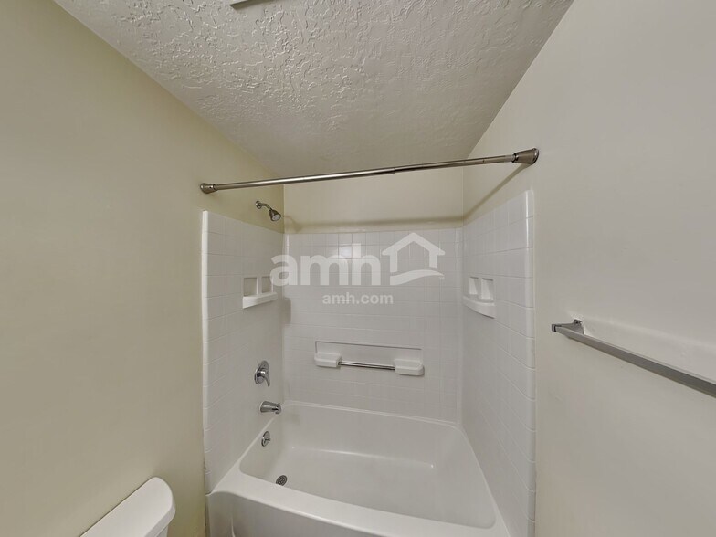Building Photo - 111 W 1275 N