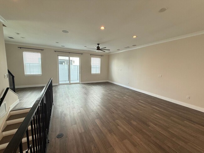 Building Photo - 3/3.5 Westshore Tampa