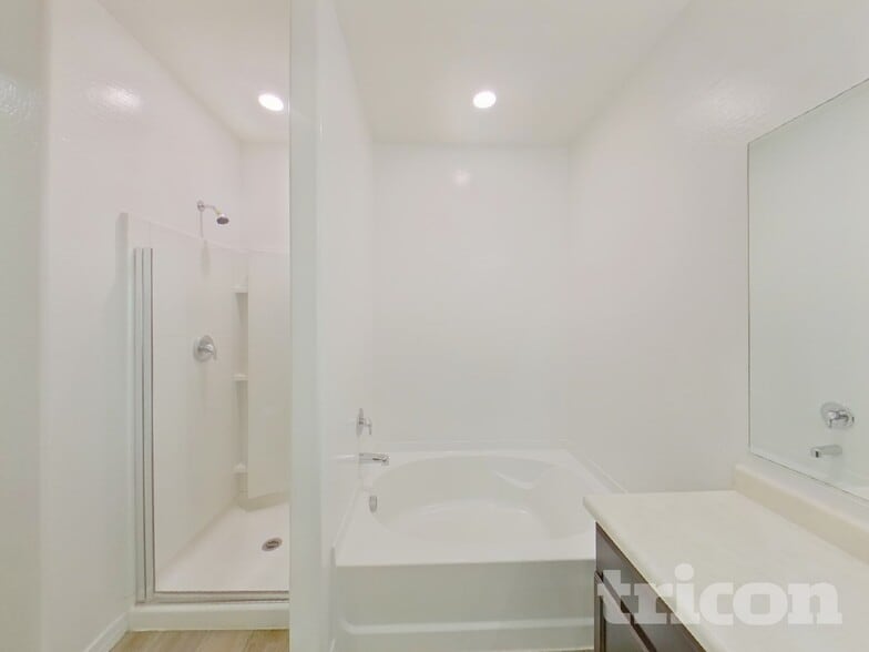 Building Photo - 19401 N Nocera Rd