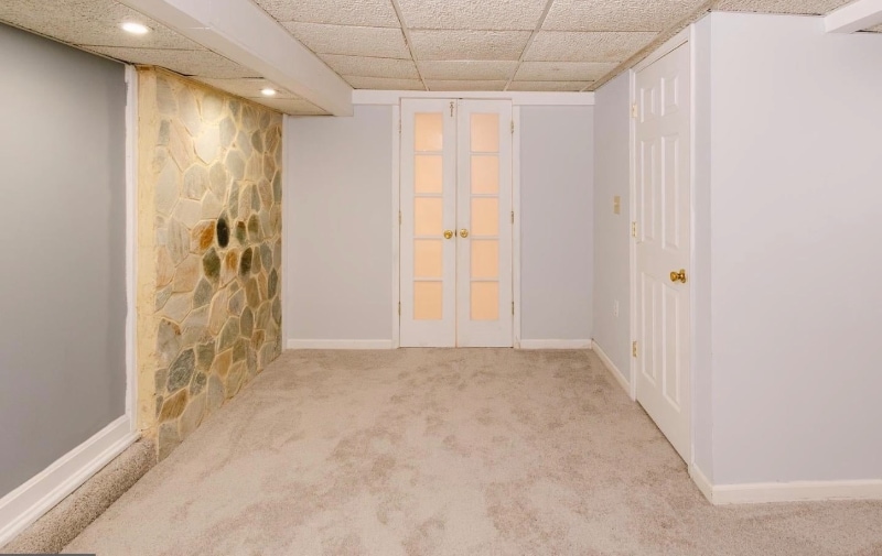 Building Photo - 3732 Falls Rd