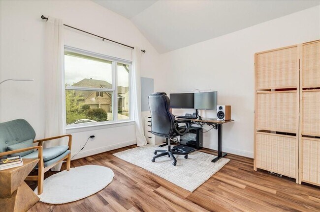 Building Photo - 276 Double L Dr