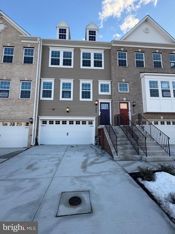 Building Photo - 251 Swing Arc Ct