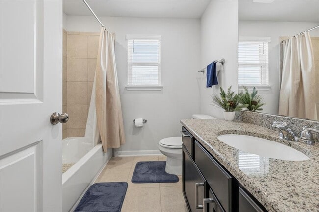 Building Photo - 317 Barton Oak Trl