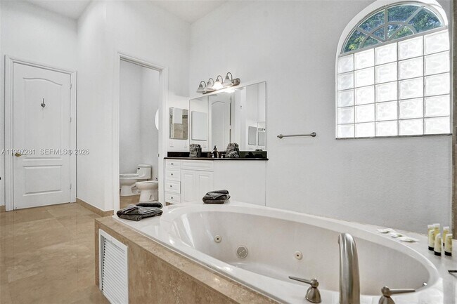 Building Photo - 13751 Pine Meadow Ct