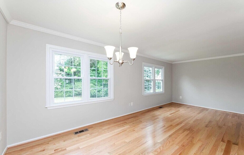 Building Photo - 5307 Greenough Pl