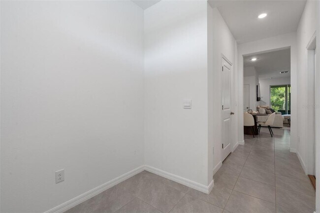 Building Photo - 11385 Crescent Deer Dr
