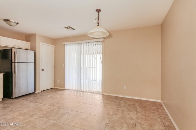 Building Photo - 22542 W Cocopah St