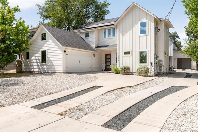 Building Photo - 8014 Tisdale Dr