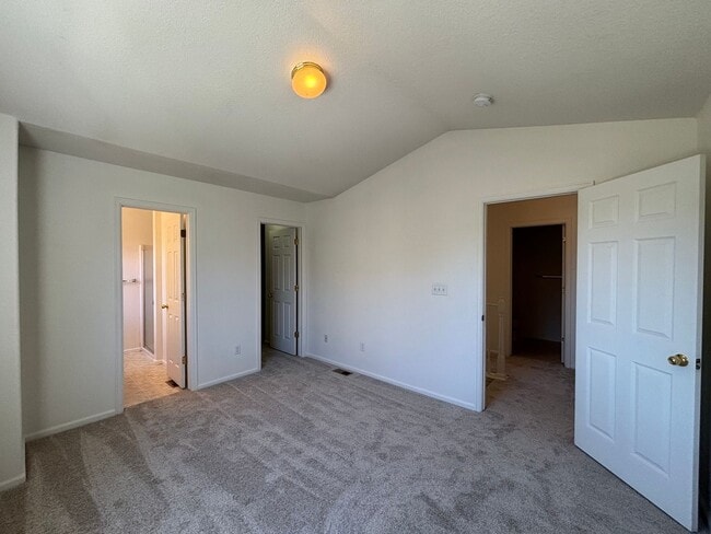 Building Photo - Rent Reduced! 3 Bedrooms, 2.5 Baths & a Layout Designed for Living