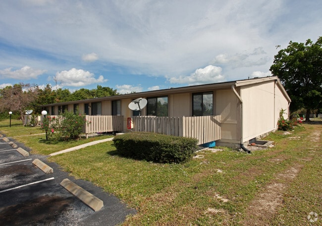 Primary Photo - Mark Landing II Apartment Homes